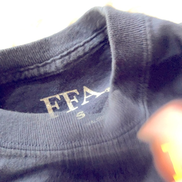 Small long sleeve Tee - Picture 2 of 4